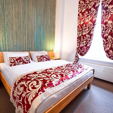 Hotel Mezni Louka Hrensko Ngoại thất bức ảnh