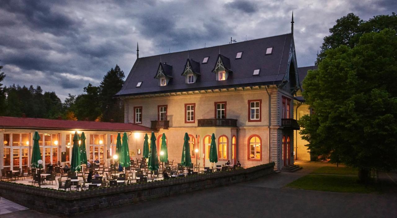 Hotel Mezni Louka Hrensko Ngoại thất bức ảnh